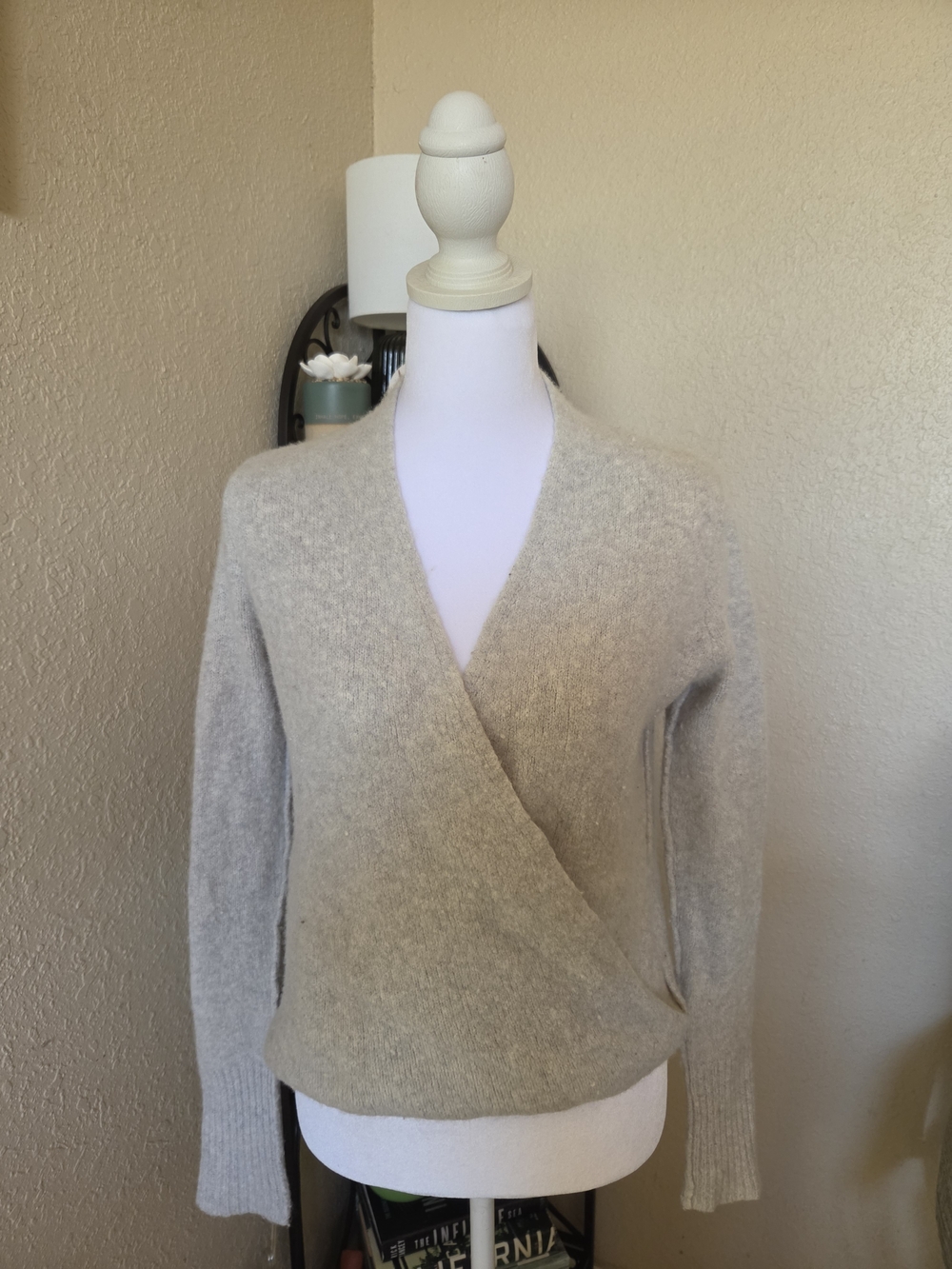 Abercrombie & Fitch Soft Cream V-Neck Wrap Sweater